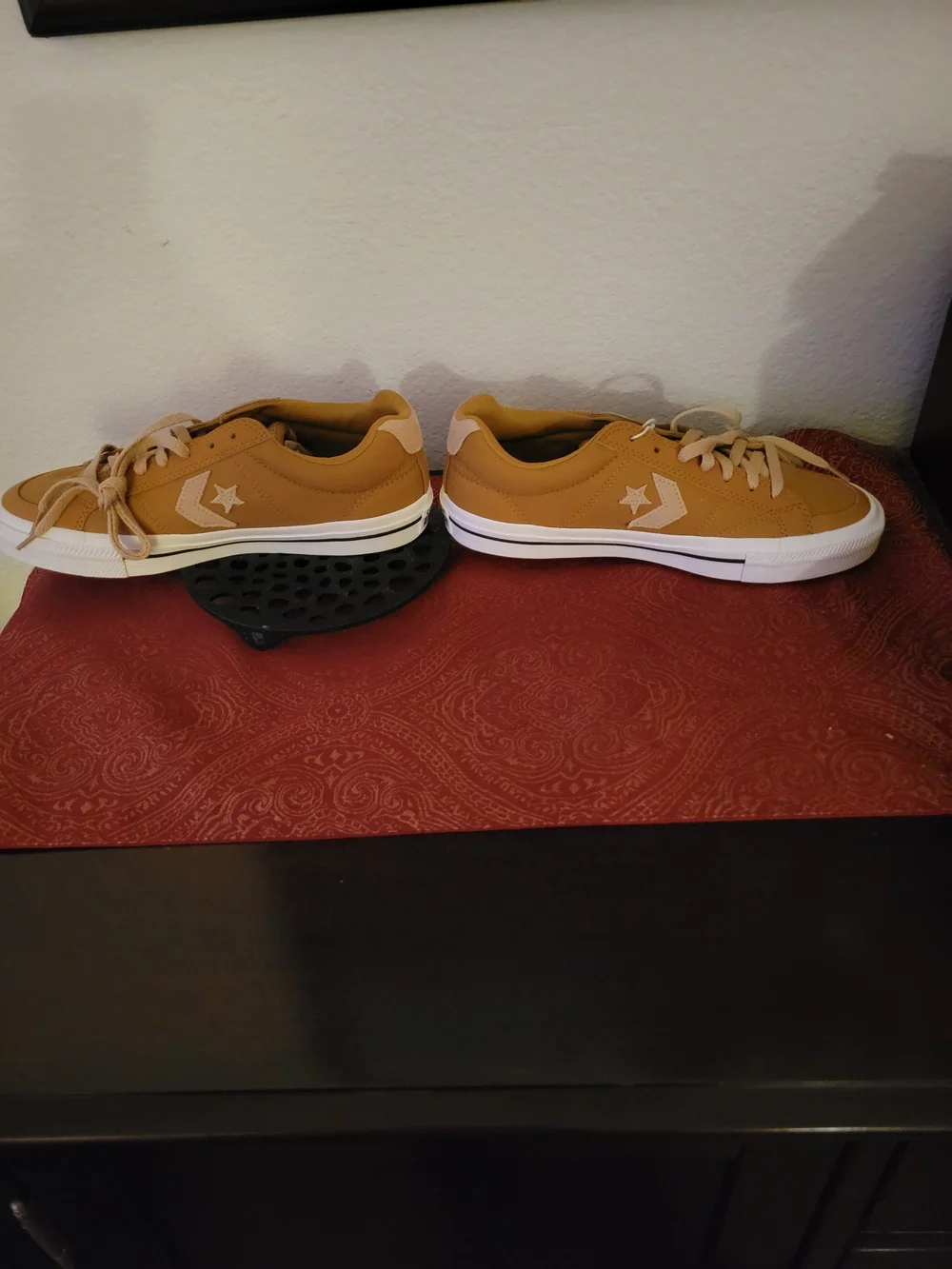 NWT Converse Men's All-Star Low-Top Sneakers in Honey Stick - Size 7.5